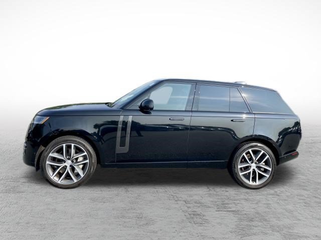 Used 2025 Land Rover Range Rover SE AWD/4WD image 8