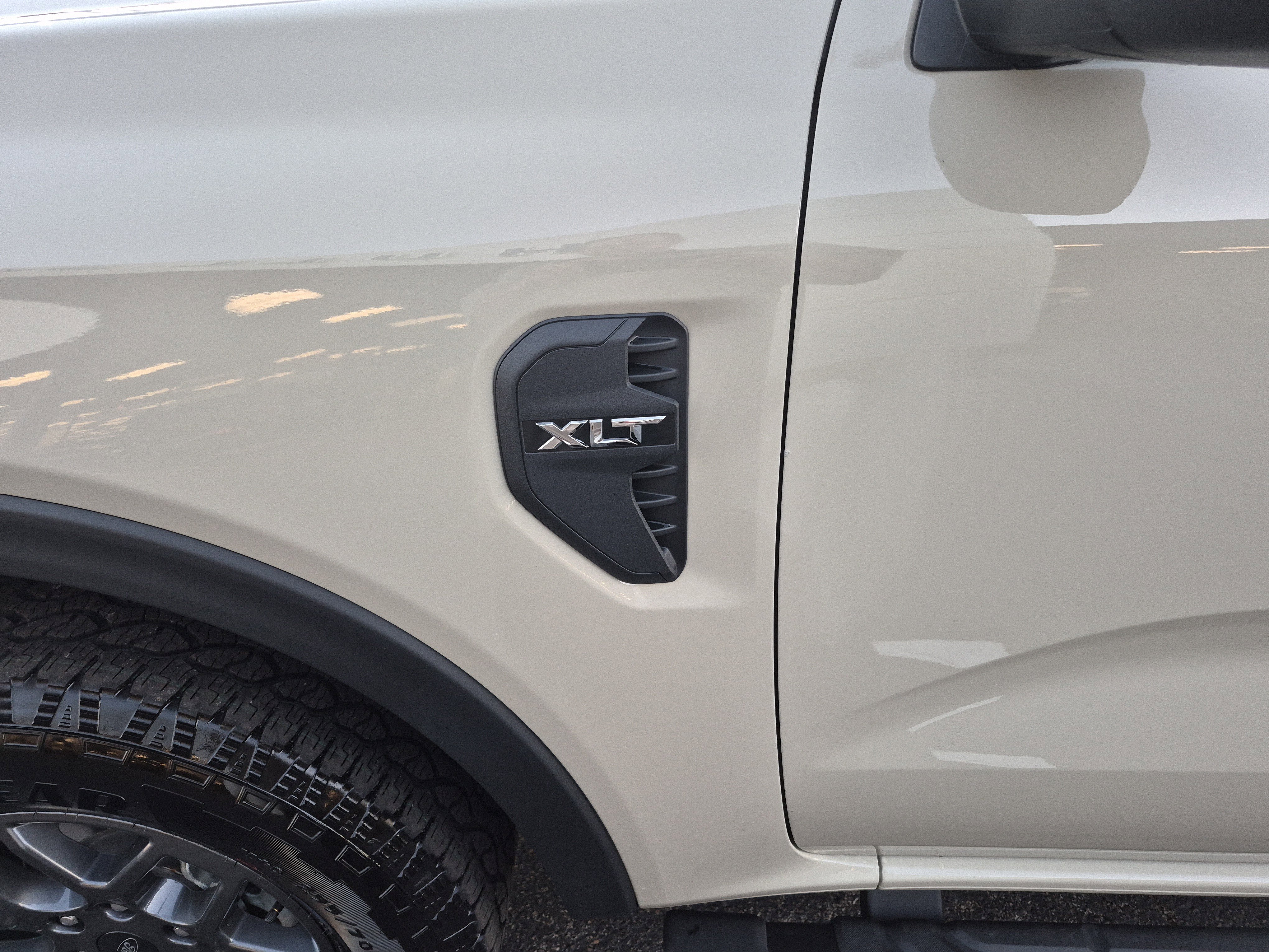 New 2025 Ford Ranger XLT w/ Equipment Group 301A High image 9