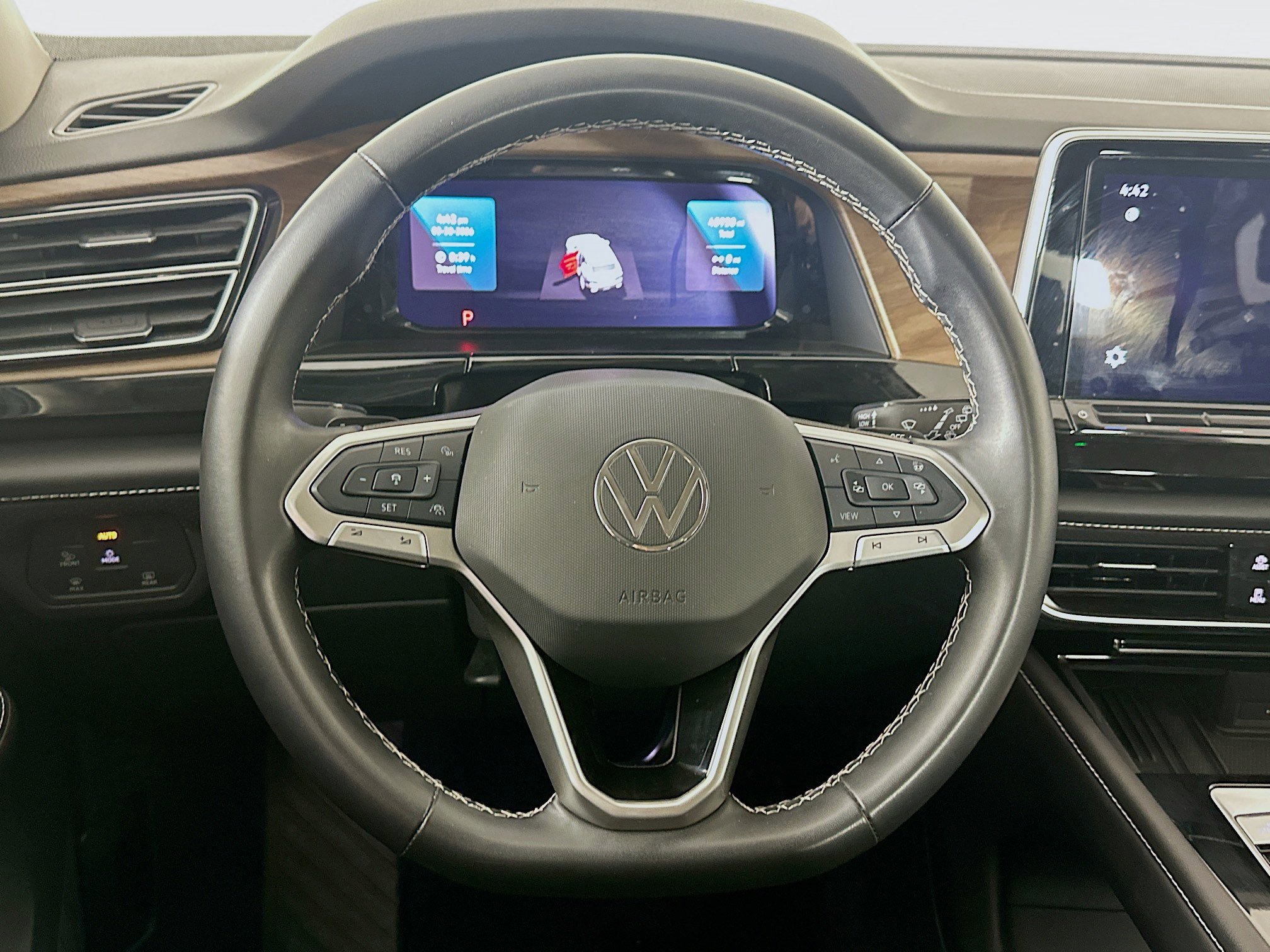 Used 2025 Volkswagen Atlas SE image 18