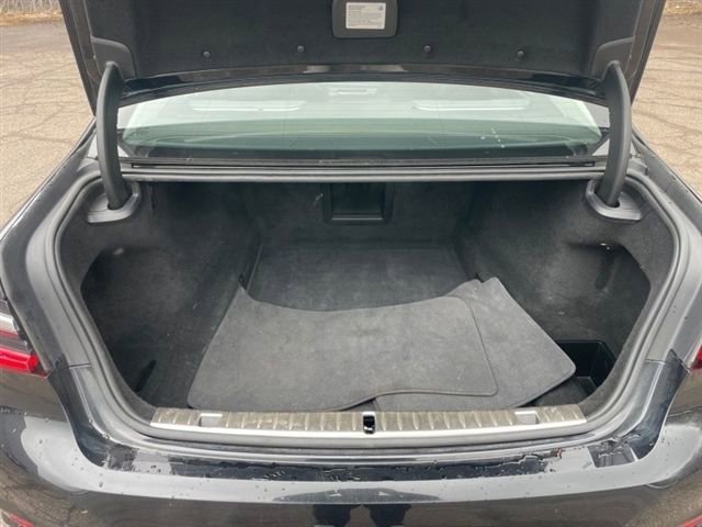 Used 2022 BMW 740i xDrive w/ Premium Package image 17