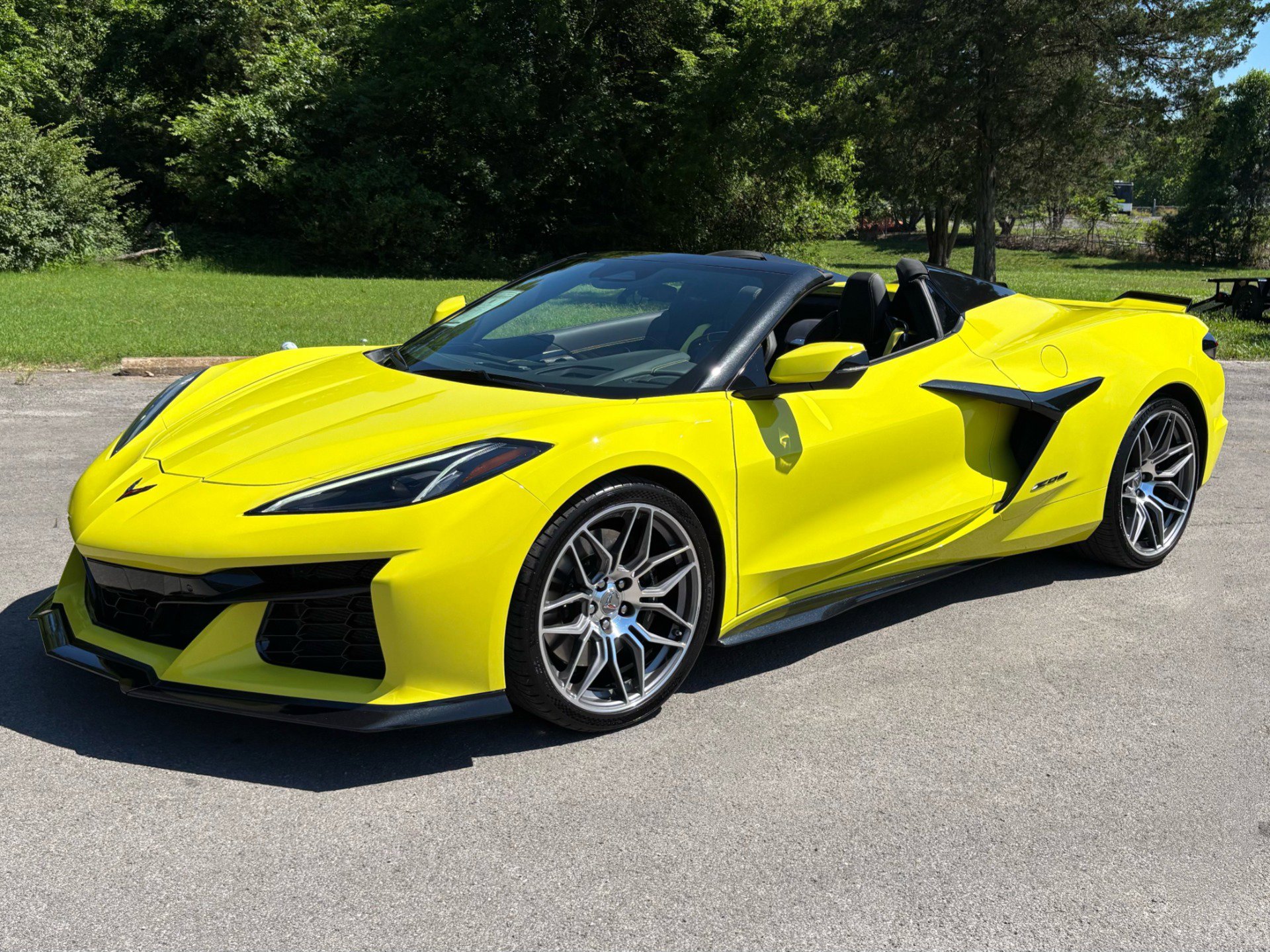 Used 2024 Chevrolet Corvette Z06 RWD image 13