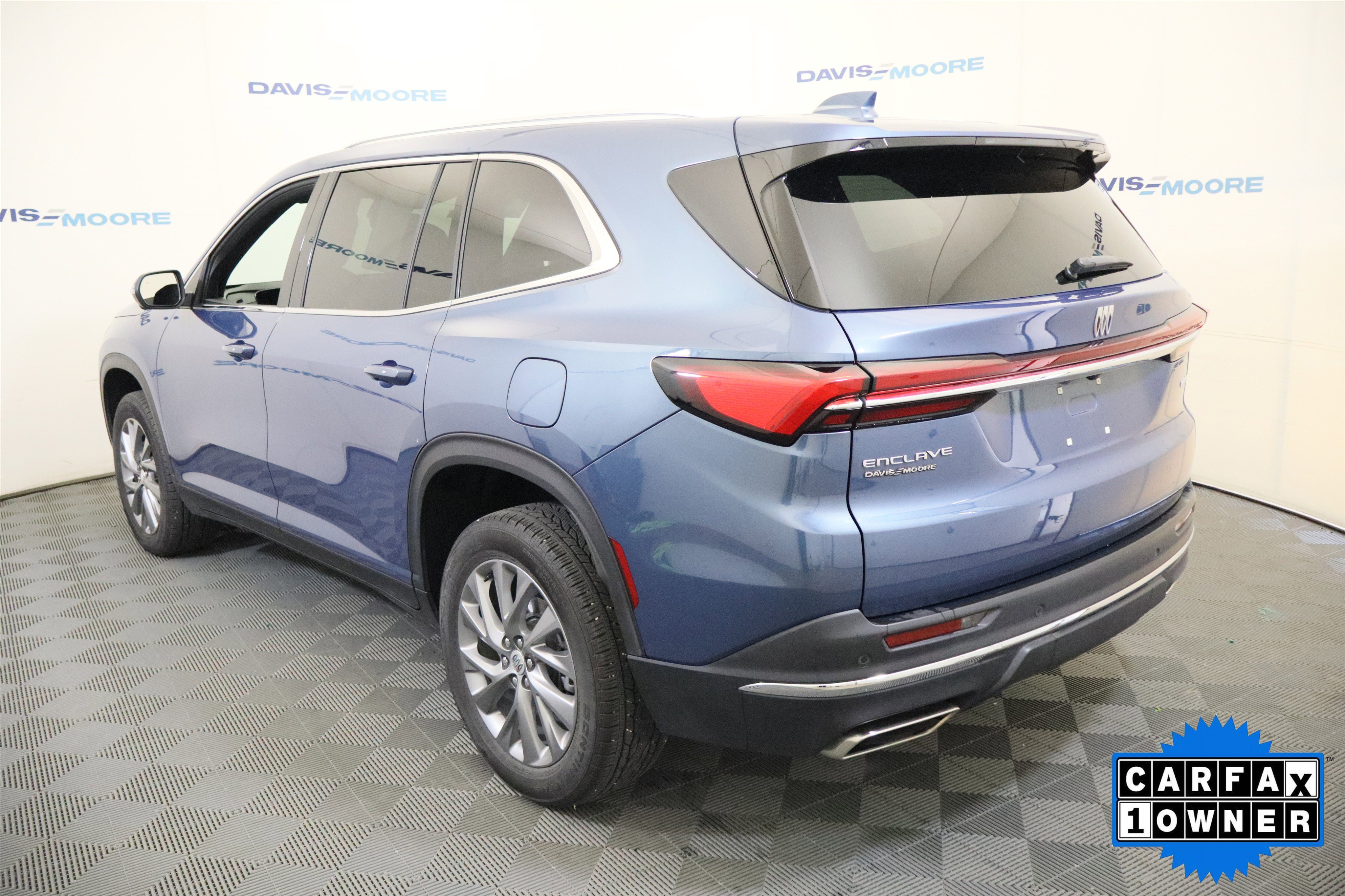 Used 2025 Buick Enclave Preferred FWD image 8