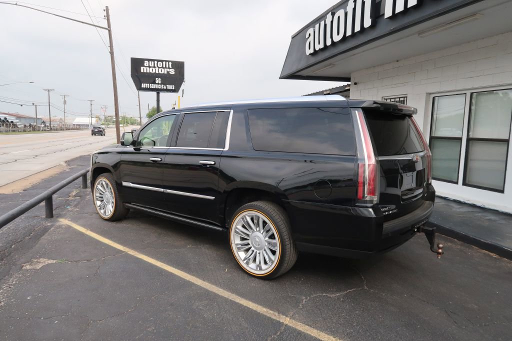 Used 2015 Cadillac Escalade ESV Platinum AWD/4WD image 5
