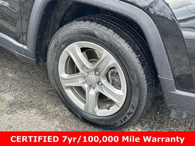 Used 2024 Jeep Compass Sport image 7