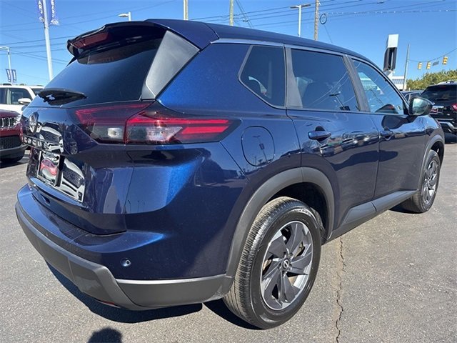 Used 2025 Nissan Rogue SV image 5