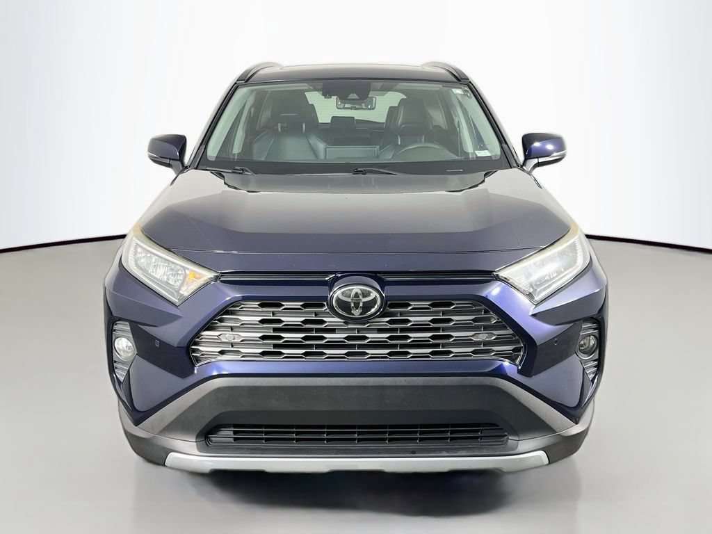 Used 2019 Toyota RAV4 Limited w/ Cold Weather Package FWD image 3