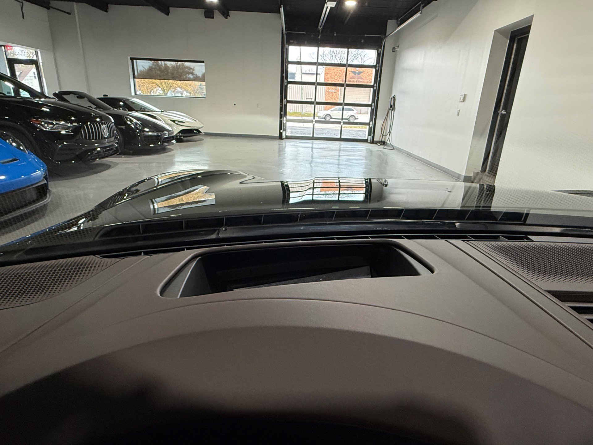 Used 2025 Porsche Panamera 4 image 29