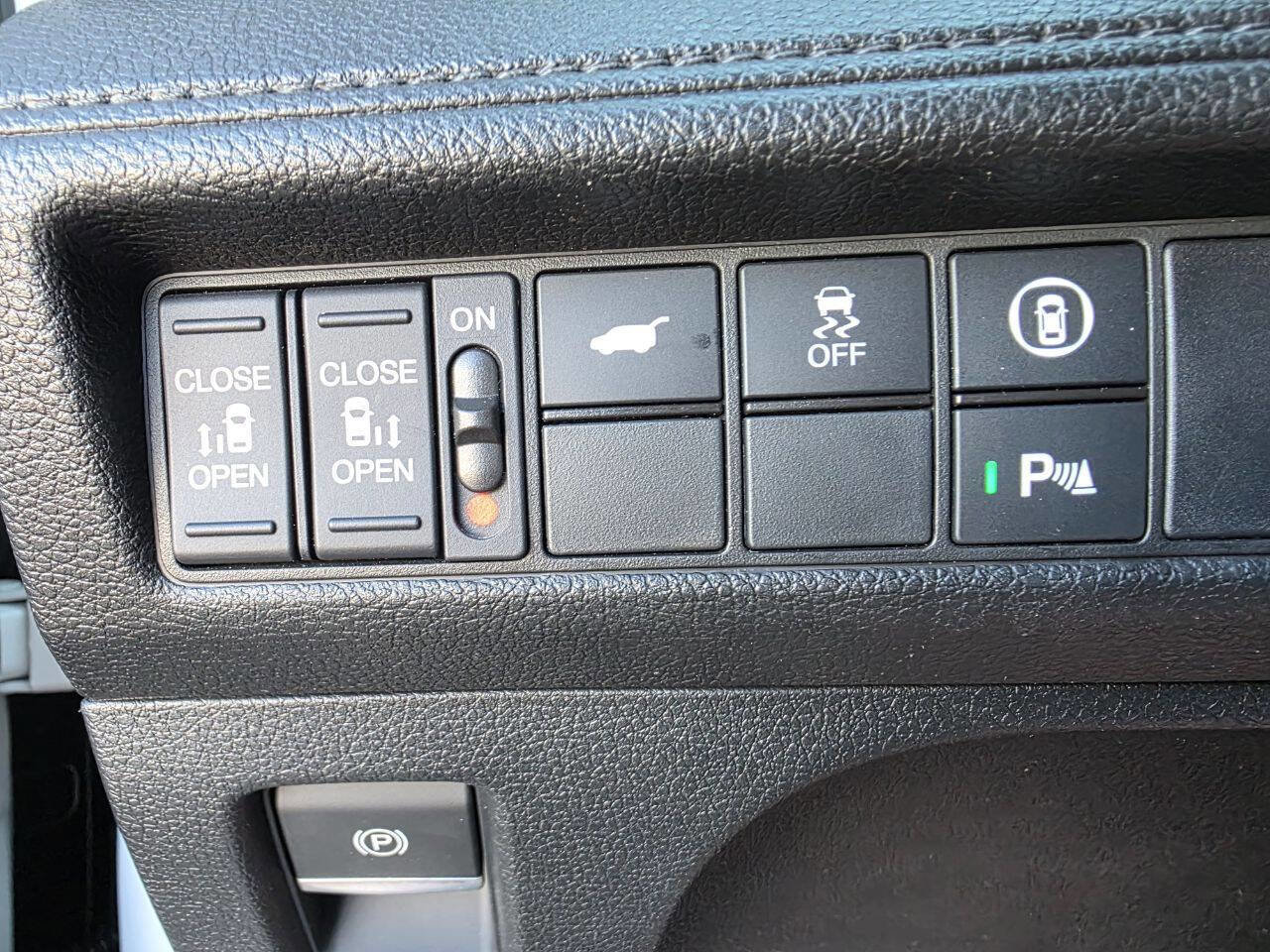 Used 2023 Honda Odyssey Elite image 17