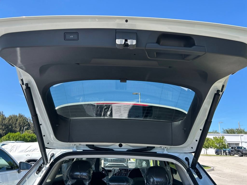 New 2026 Volkswagen Tiguan SE FWD image 53