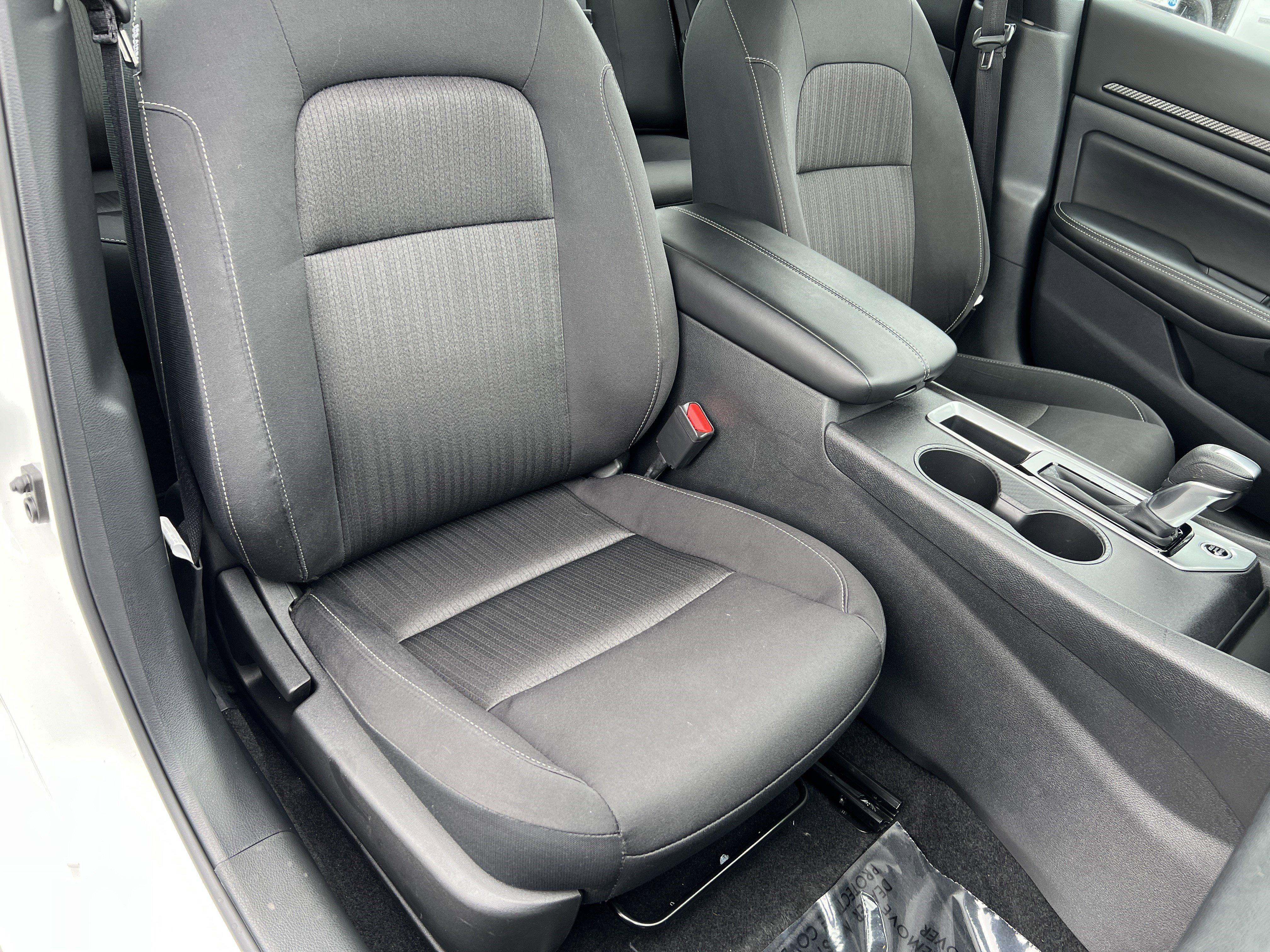 Used 2025 Nissan Altima 2.5 SV FWD image 23