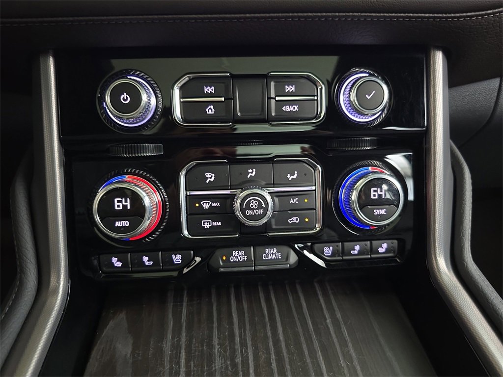 Used 2022 GMC Yukon XL Denali image 27