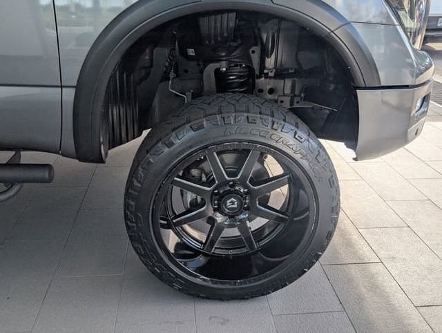 Used 2021 Nissan Titan PRO-4X w/ Pro-4x Convenience Package image 16