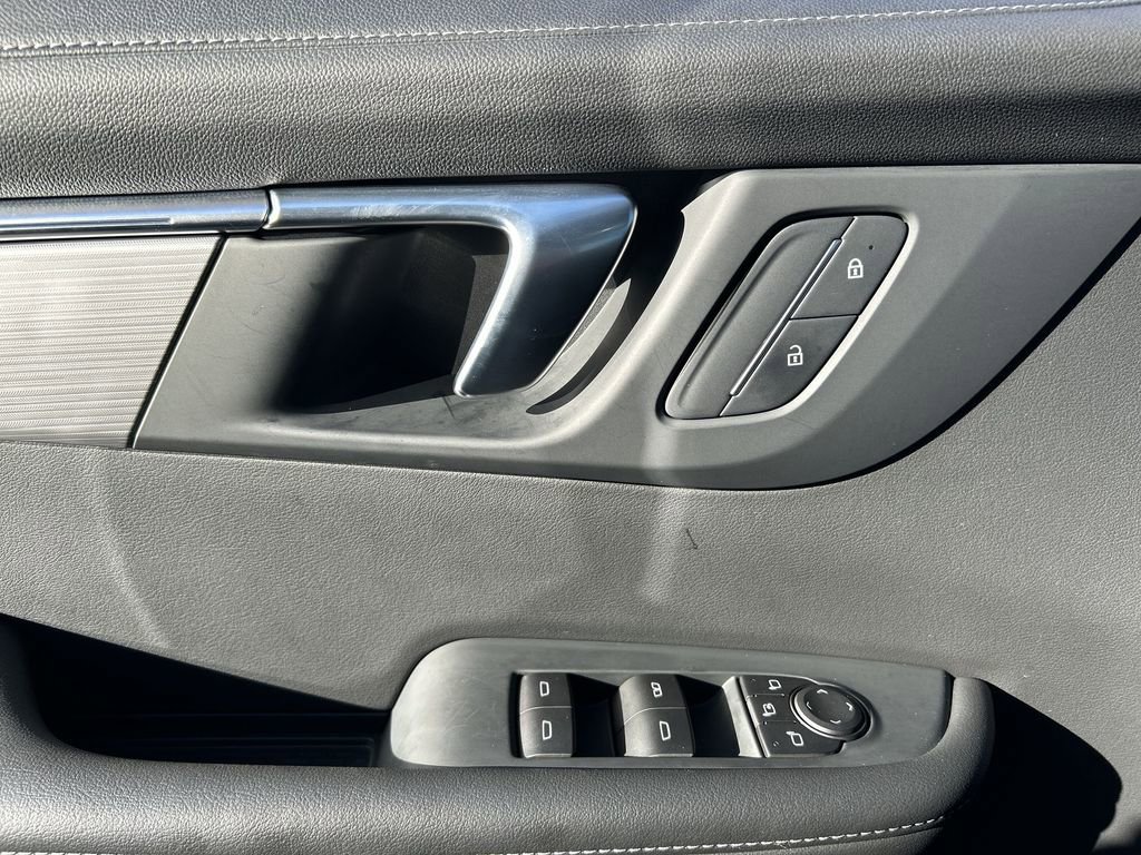 Used 2025 Buick Enclave Preferred image 23