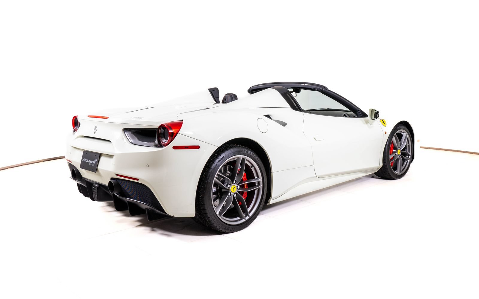 Used 2017 Ferrari 488 Spider RWD image 7