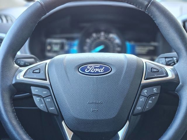 Used 2024 Ford Edge Titanium image 16