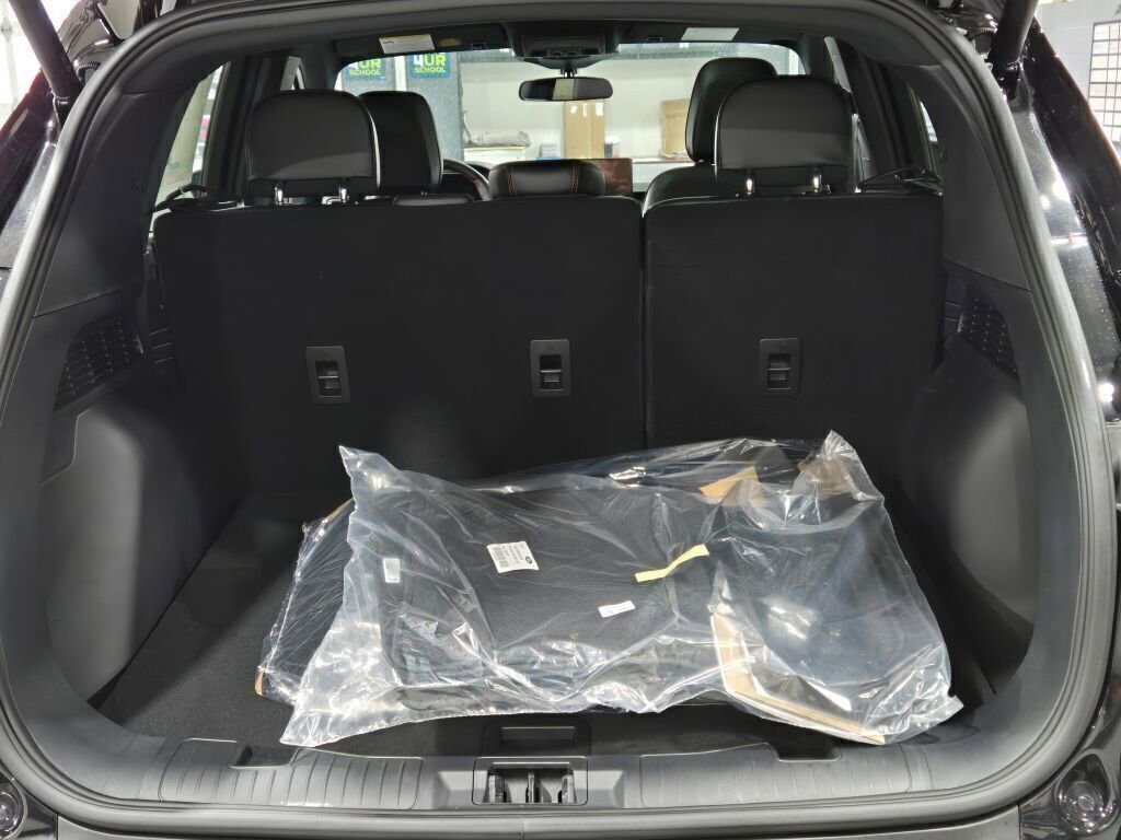 New 2025 Ford Escape ST-Line w/ Tech Pack #1 image 16
