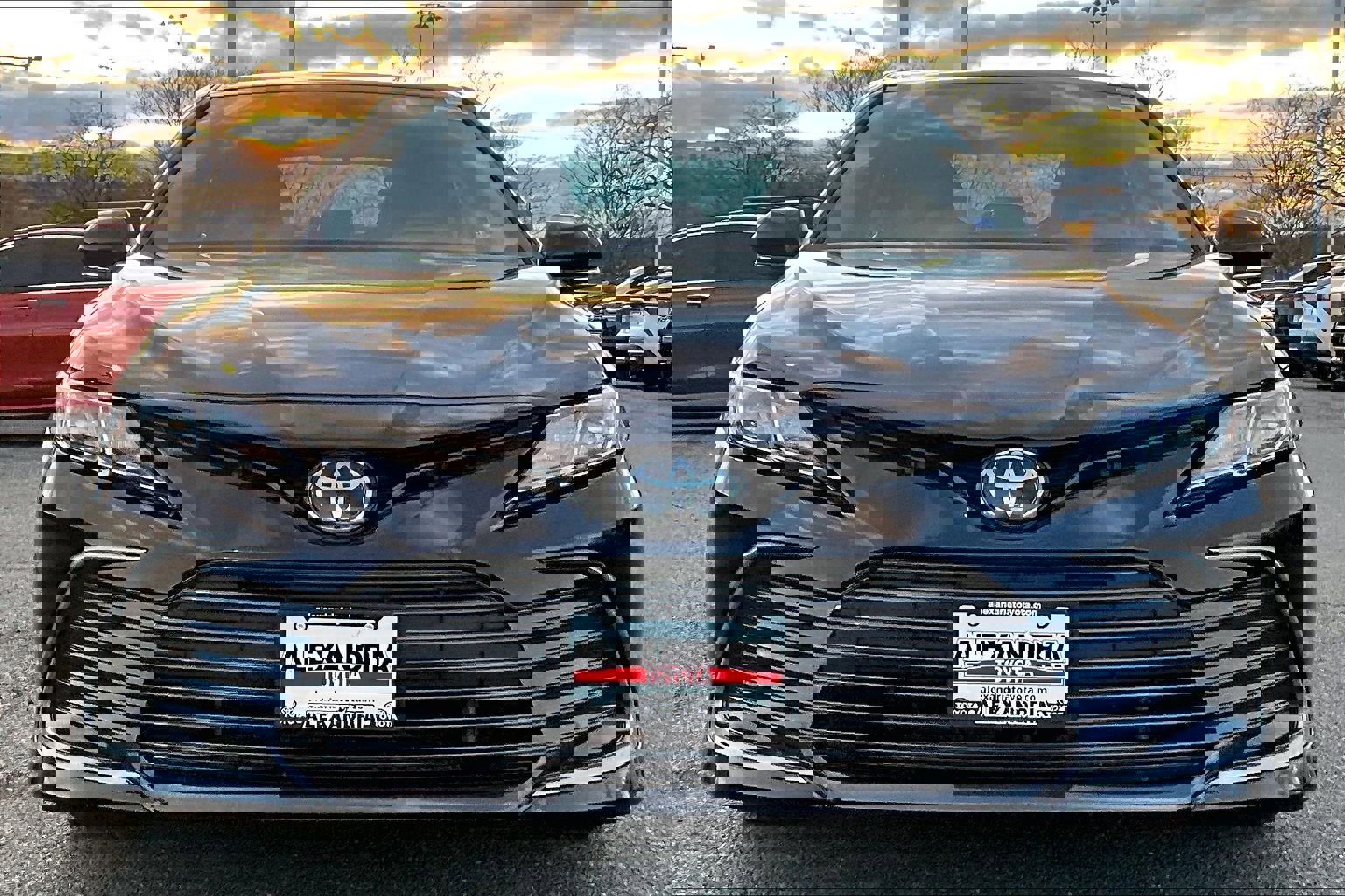 Used 2023 Toyota Camry LE image 3