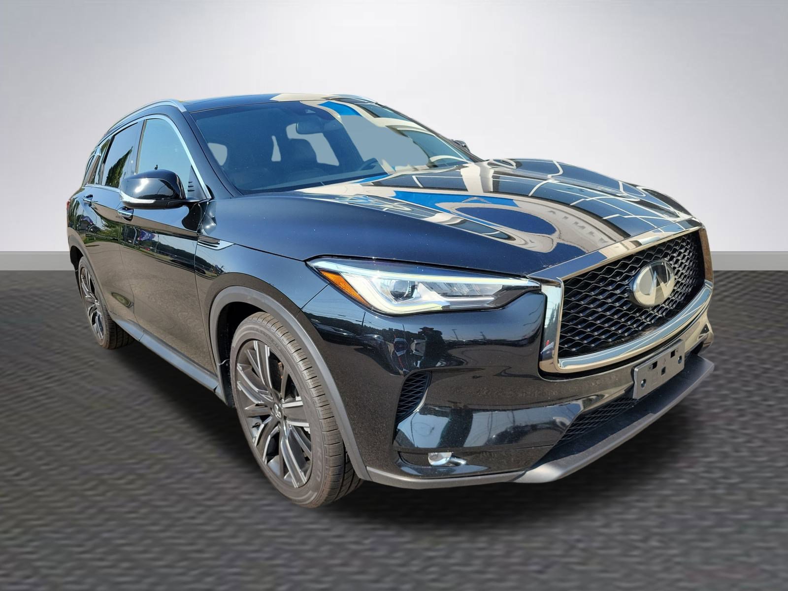 Used 2021 INFINITI QX50 Luxe w/ Appearance Package