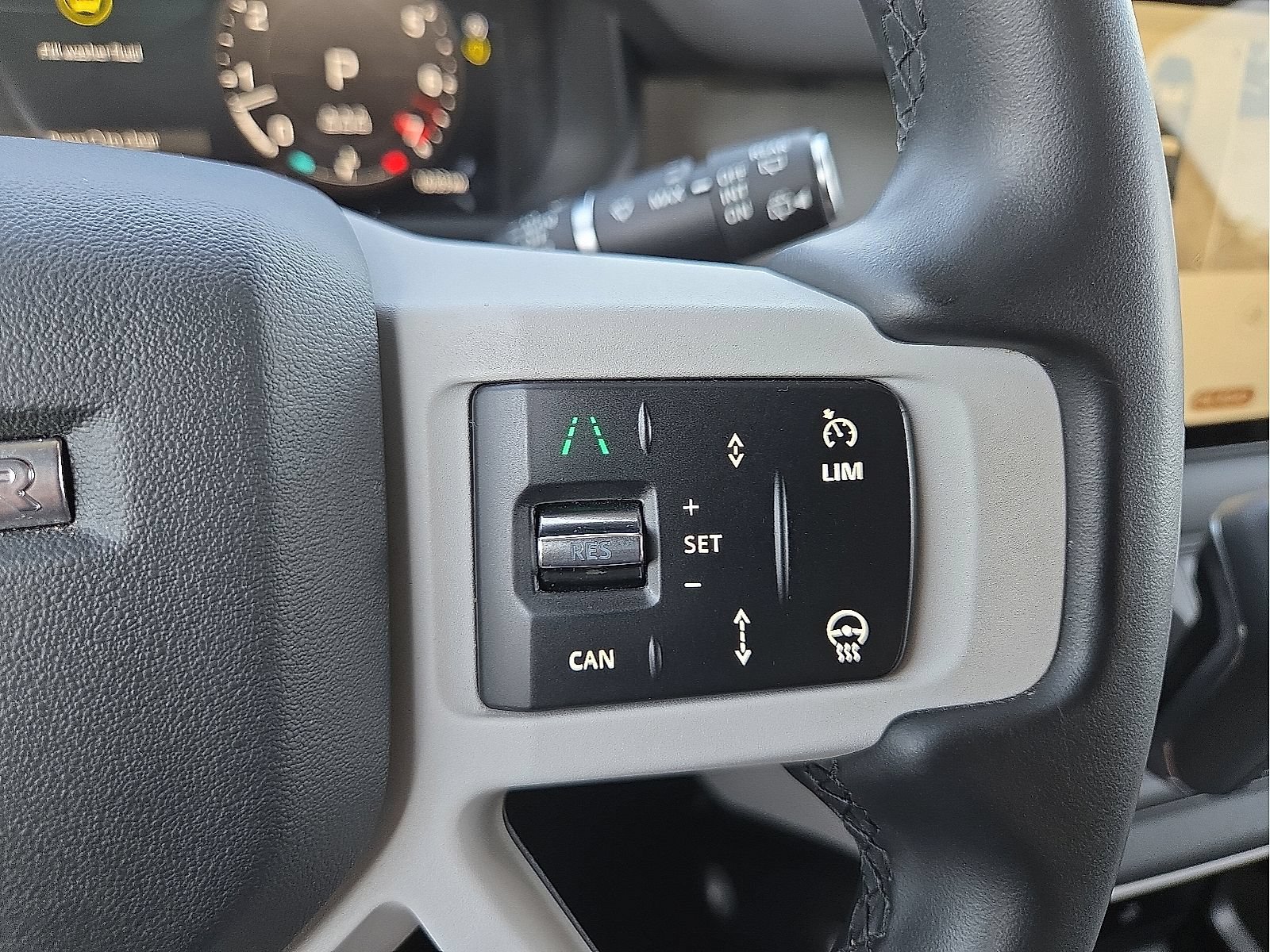 Used 2025 Land Rover Defender 110 S AWD/4WD image 18