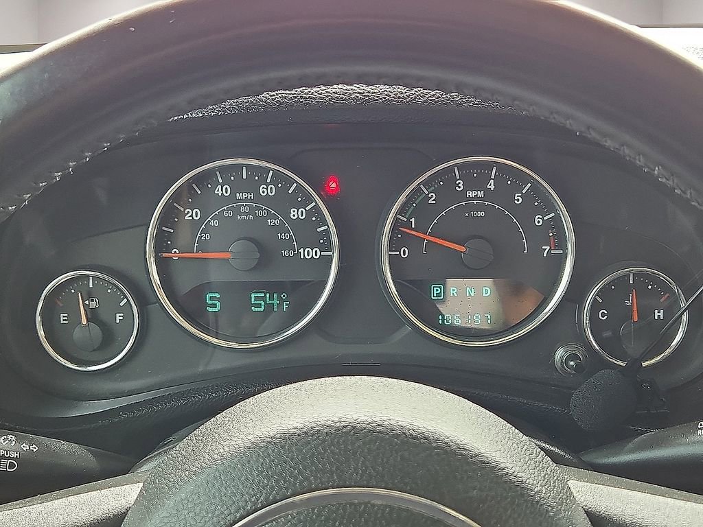 Used 2013 Jeep Wrangler Sahara w/ Connectivity Group AWD/4WD image 22