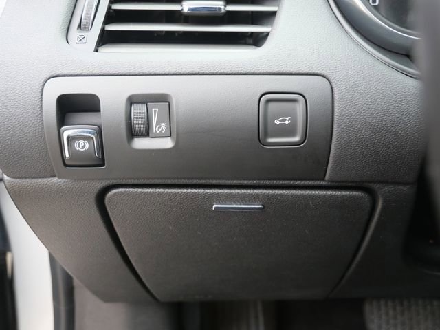 Used 2017 Chevrolet Impala LT image 17