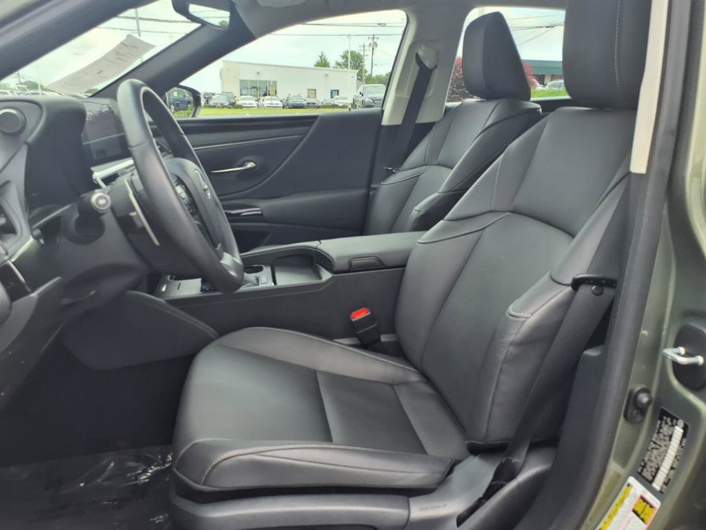 Used 2023 Lexus ES 350 w/ Accessory Package (Z2) image 12