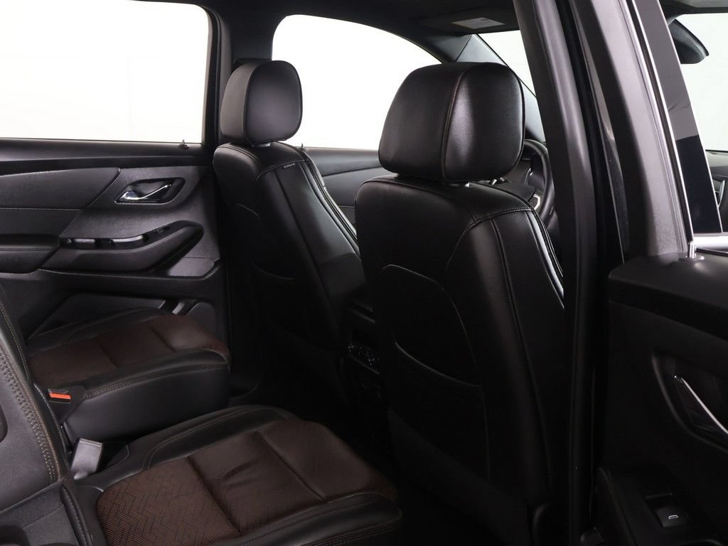 Used 2024 Chevrolet Traverse High Country w/ LPO, Cargo Package AWD/4WD image 36