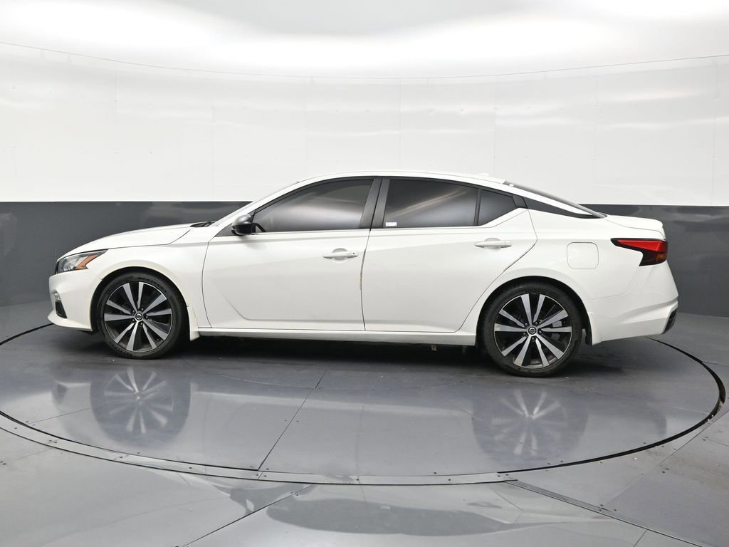 Used 2019 Nissan Altima 2.5 SR image 2