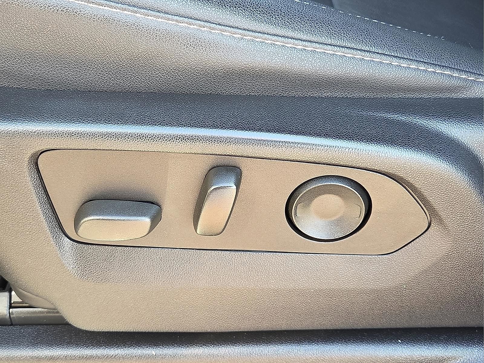 Certified 2023 Chevrolet Tahoe Z71 w/ Z71 Off-Road Package image 16