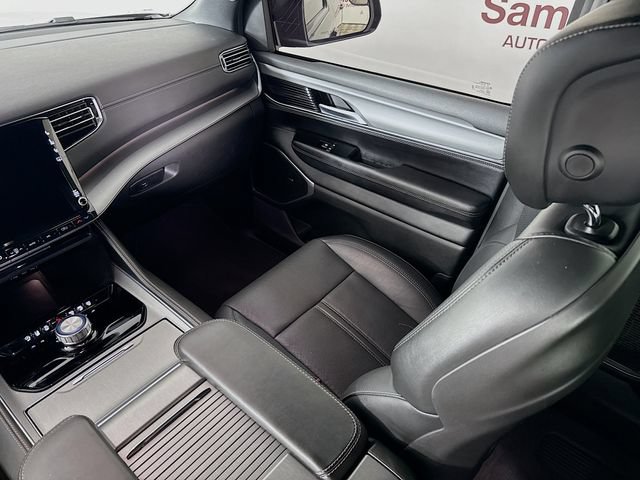 Used 2023 Jeep Wagoneer Series II RWD image 25