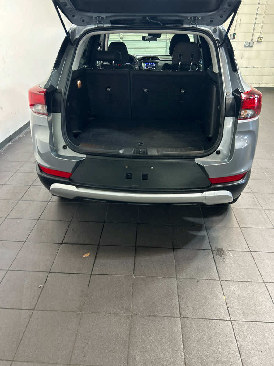Used 2023 Chevrolet TrailBlazer LT FWD image 10
