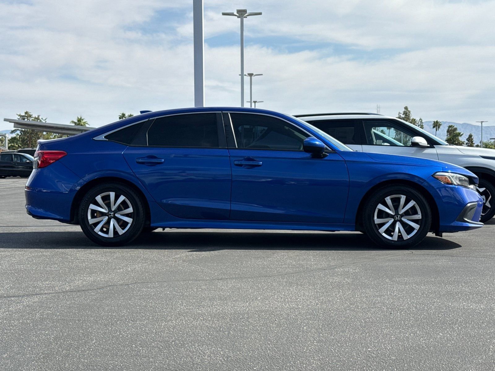 Used 2023 Honda Civic LX image 2