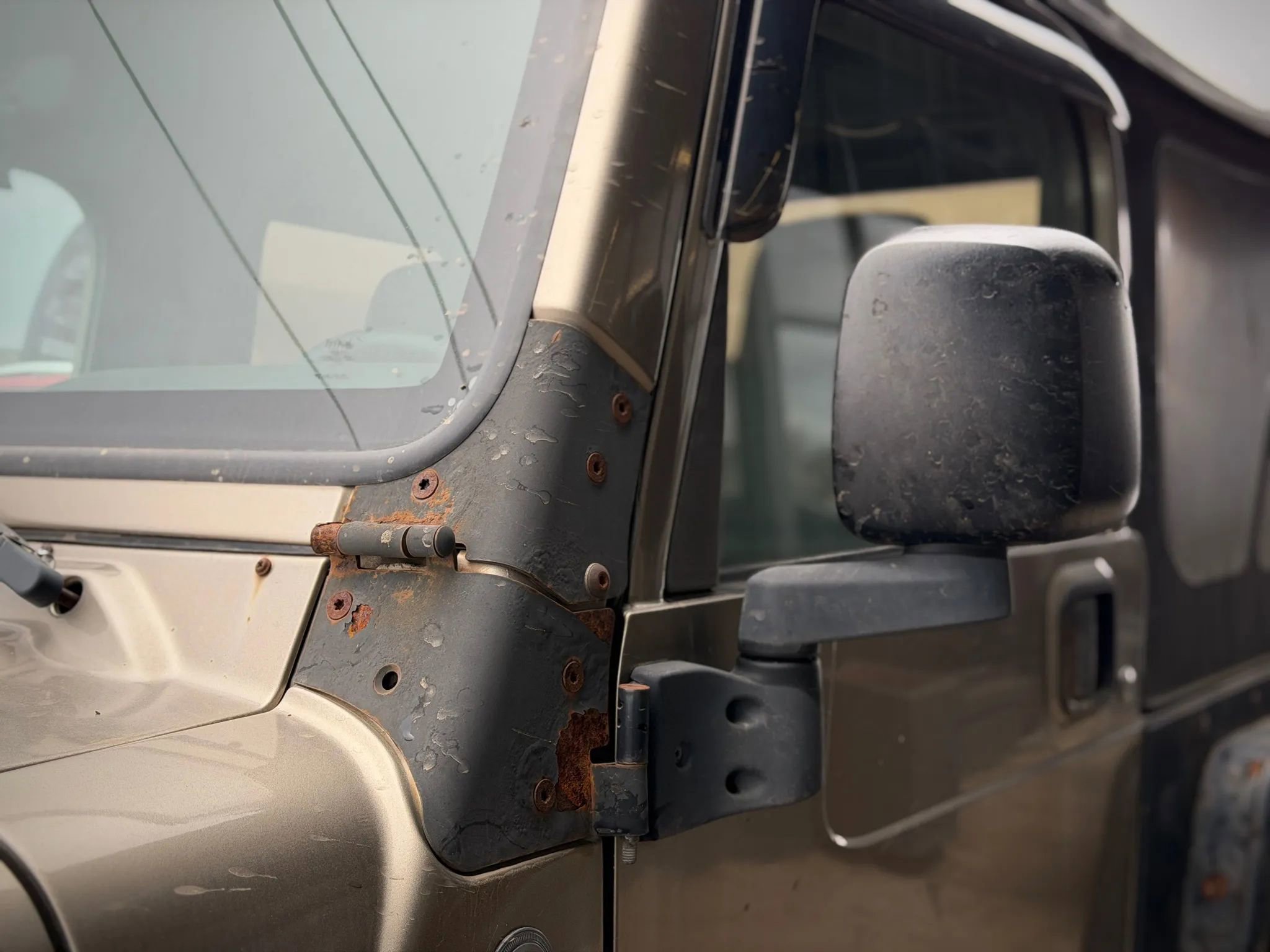 Used 2004 Jeep Wrangler Sahara w/ Dual Top Group image 15