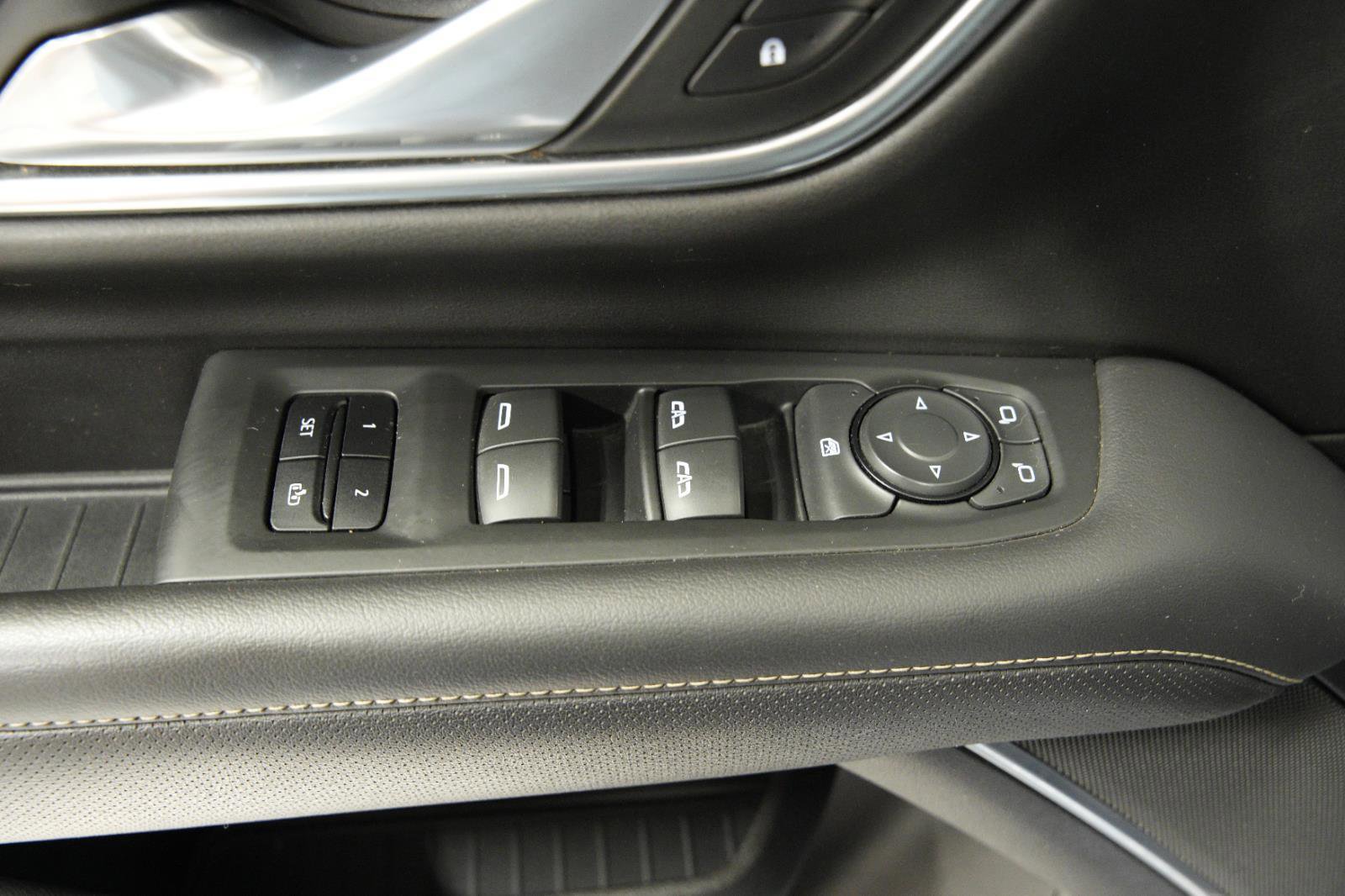 Used 2021 GMC Yukon SLT image 24