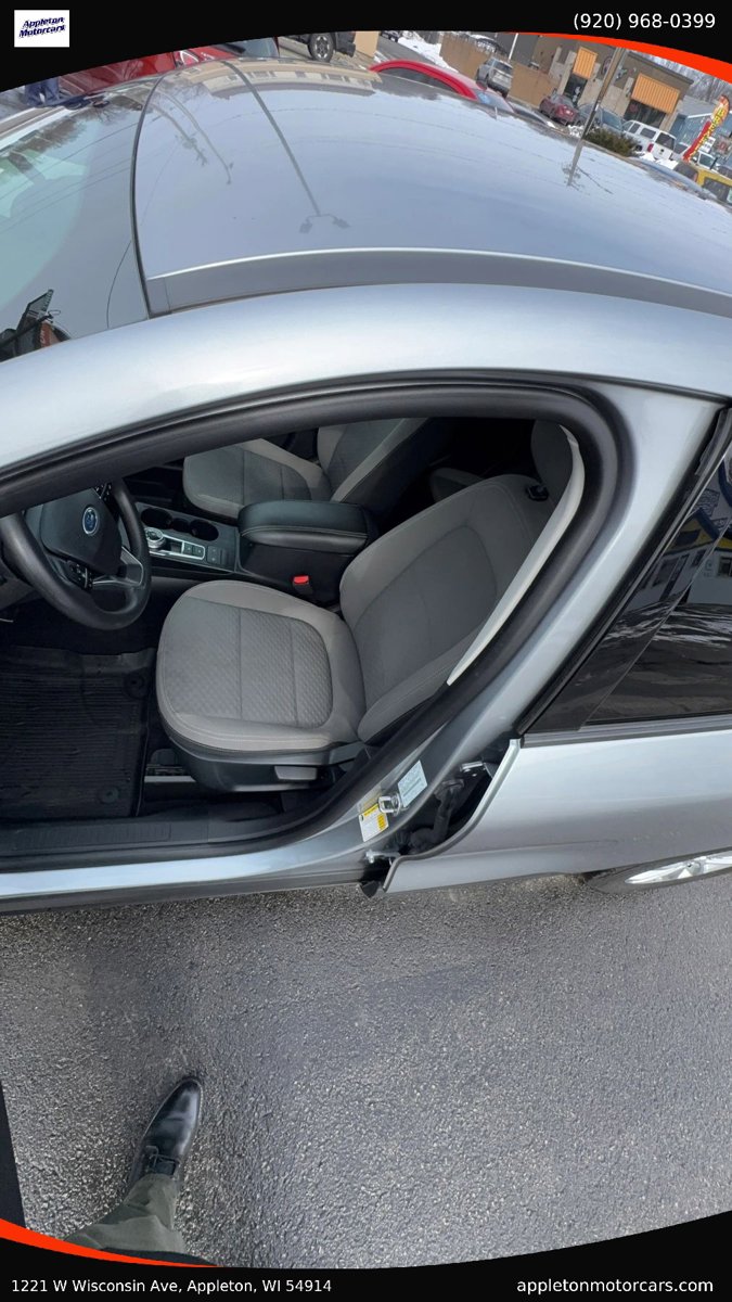 Used 2022 Ford Escape SE image 17