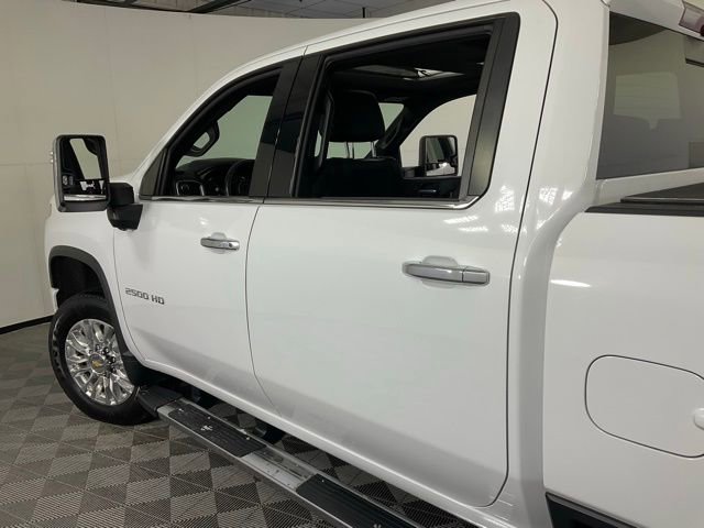 Used 2022 Chevrolet Silverado 2500 High Country image 39