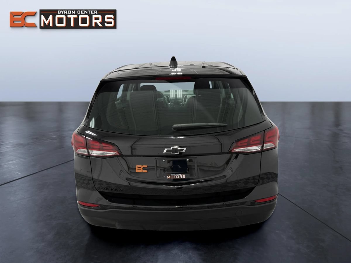 Used 2023 Chevrolet Equinox LS w/ Midnight Edition FWD image 5