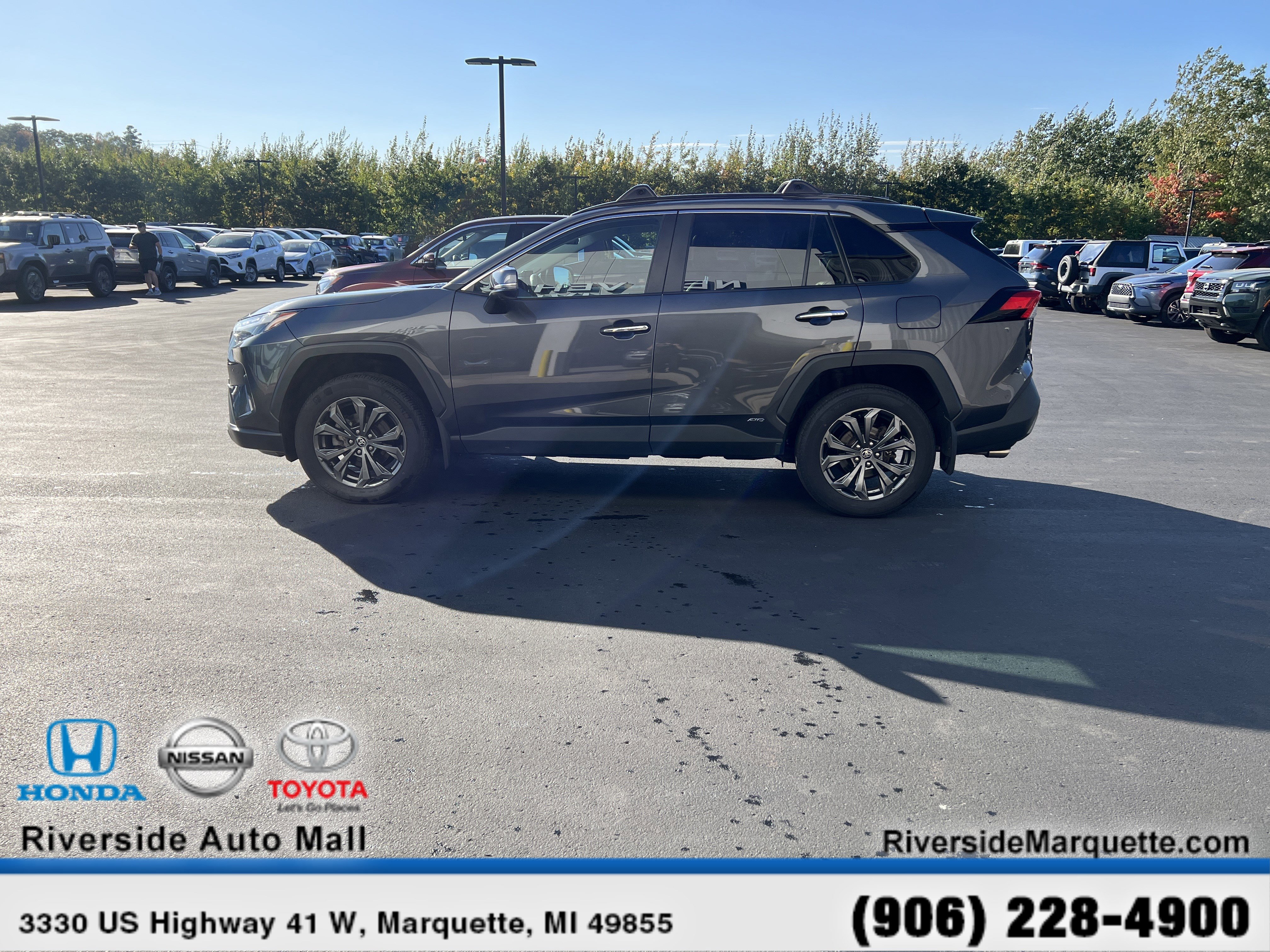 Used 2023 Toyota RAV4 Limited image 4