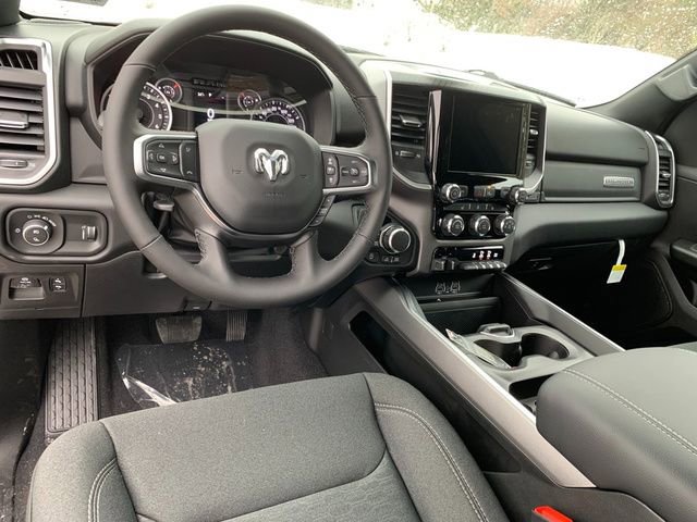 New 2026 RAM 1500 4x4 Crew Cab image 14