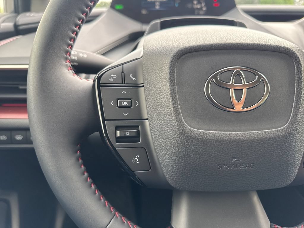 Used 2026 Toyota Prius Plug-In Hybrid FWD image 15