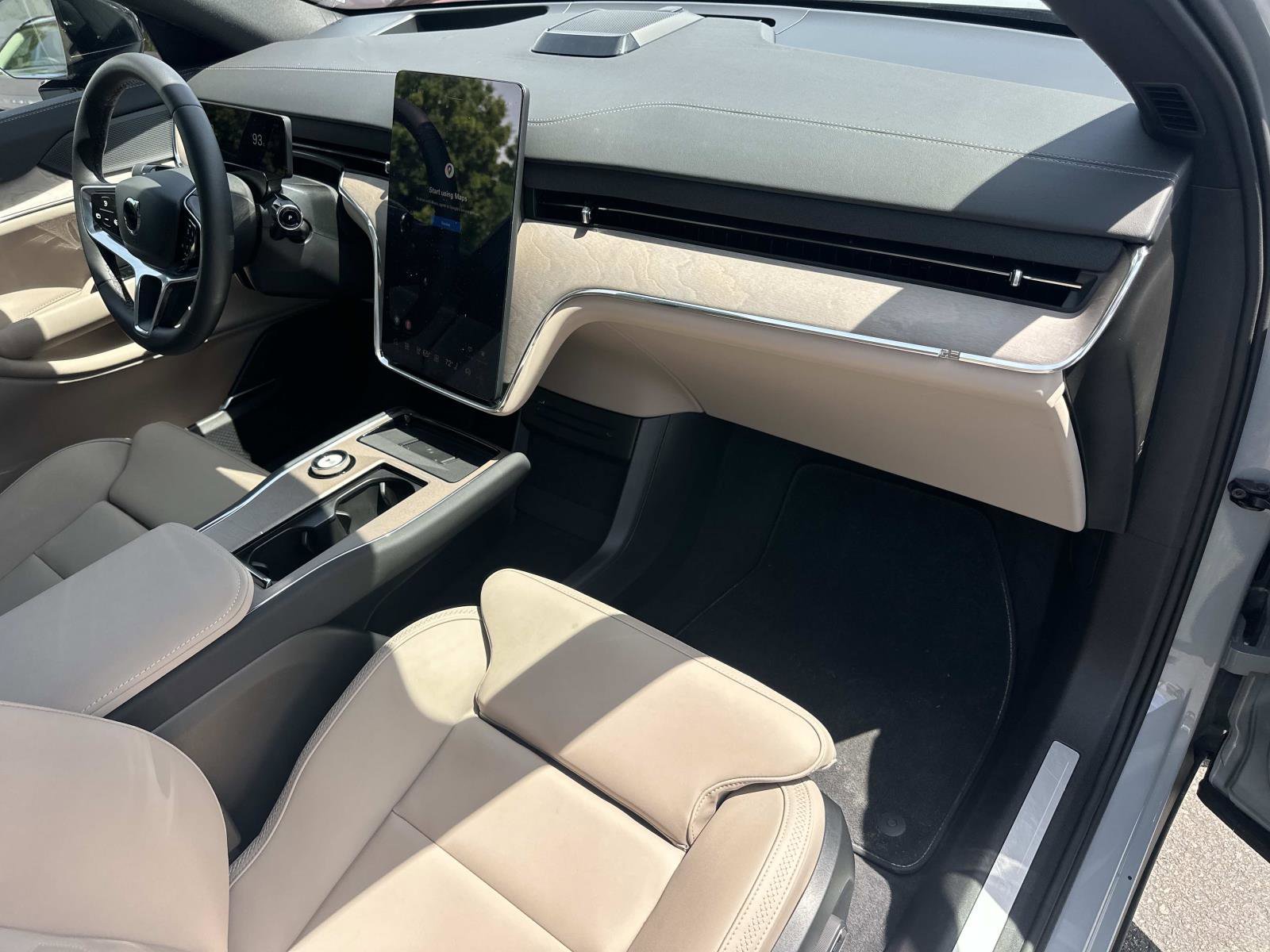 Certified 2025 Volvo EX90 Ultra AWD/4WD image 27