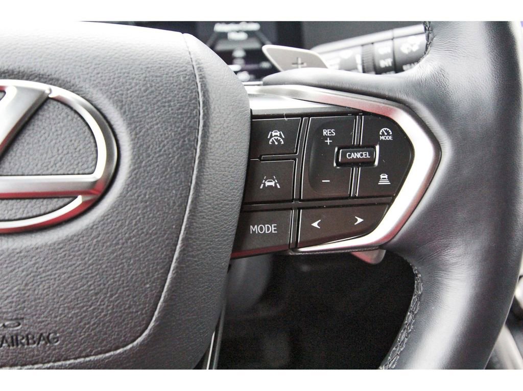 Used 2024 Lexus GX 550 w/ Accessory Package (2T) AWD/4WD image 20