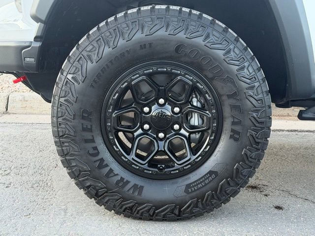 Used 2026 Chevrolet Colorado ZR2 w/ ZR2 Bison Edition image 9