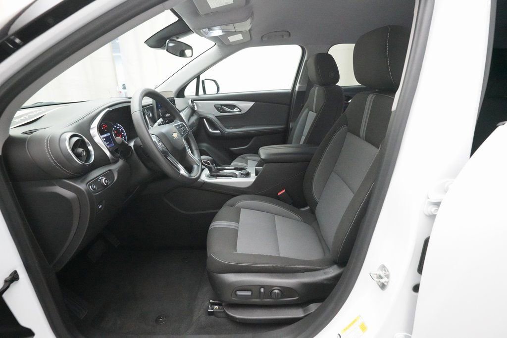 Used 2025 Chevrolet Blazer LT AWD/4WD image 7