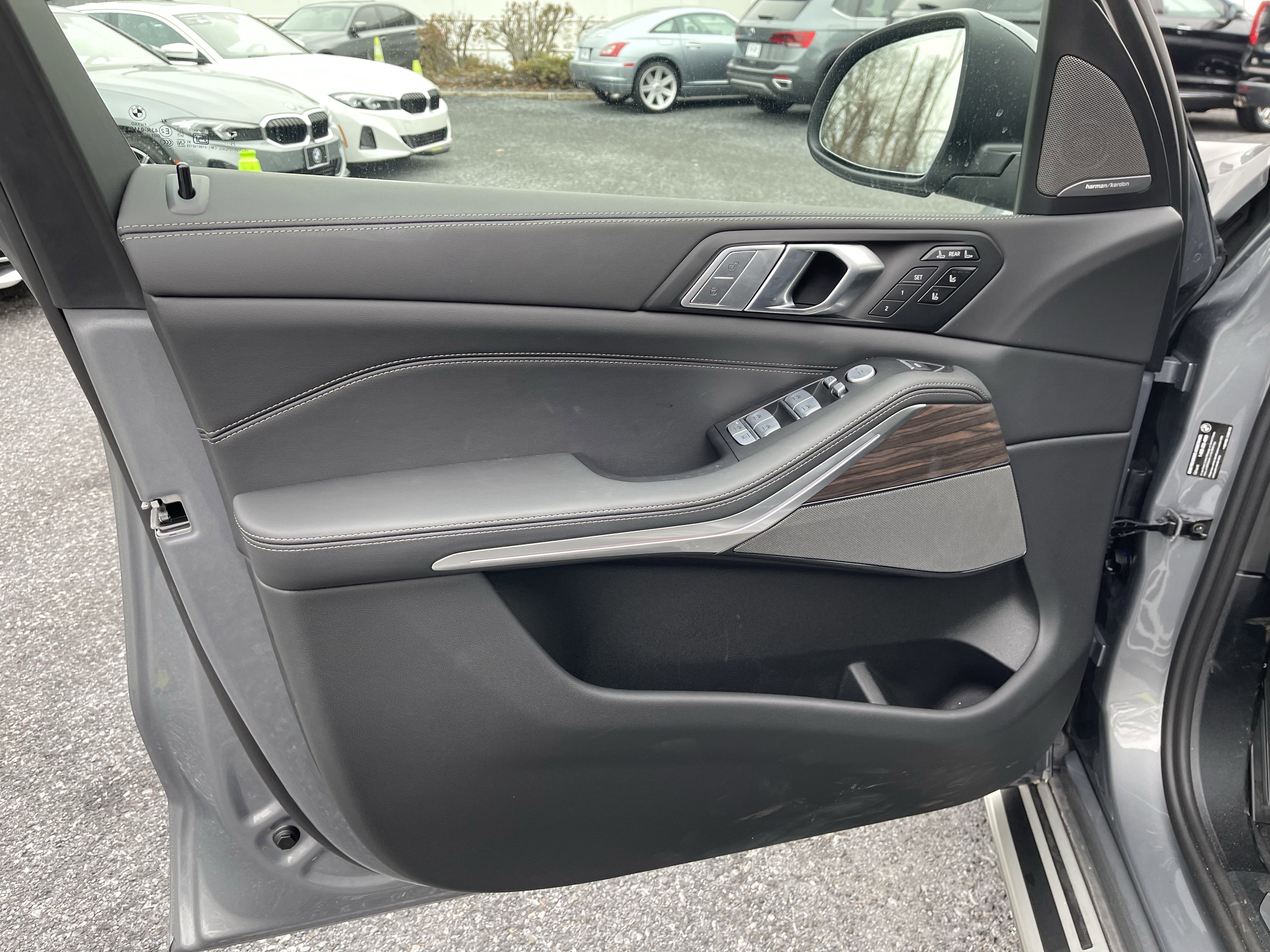 Used 2026 BMW X7 xDrive40i w/ Executive Package image 10