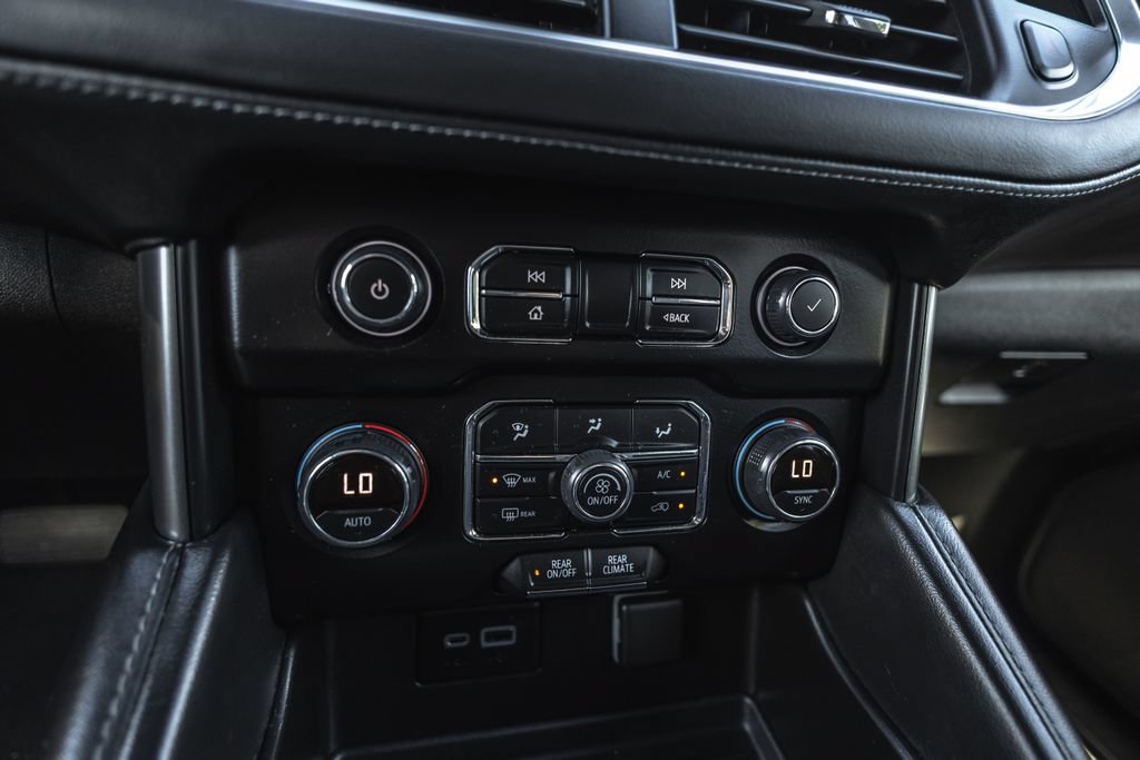 Used 2022 Chevrolet Suburban LS AWD/4WD image 16