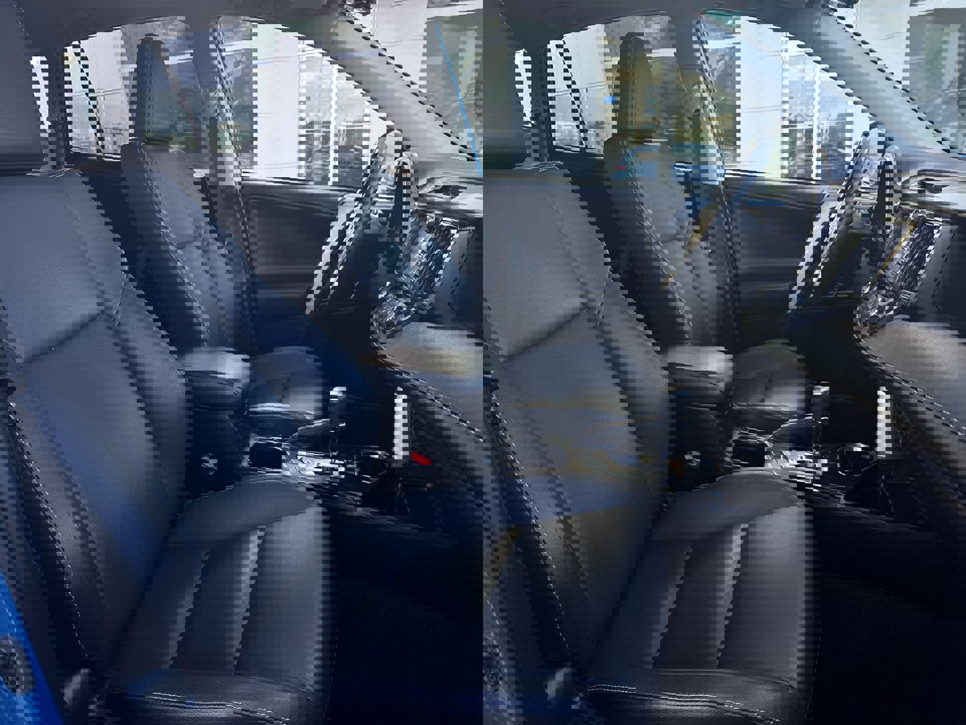 Used 2017 Toyota RAV4 Limited image 27