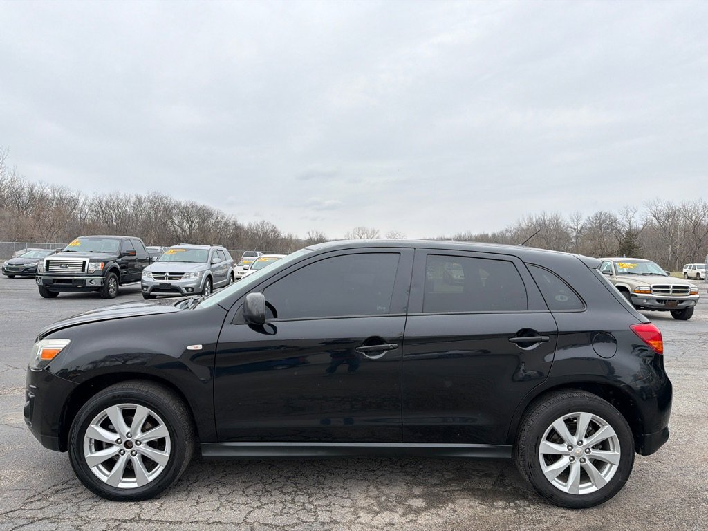 Used 2014 Mitsubishi Outlander Sport ES FWD image 1