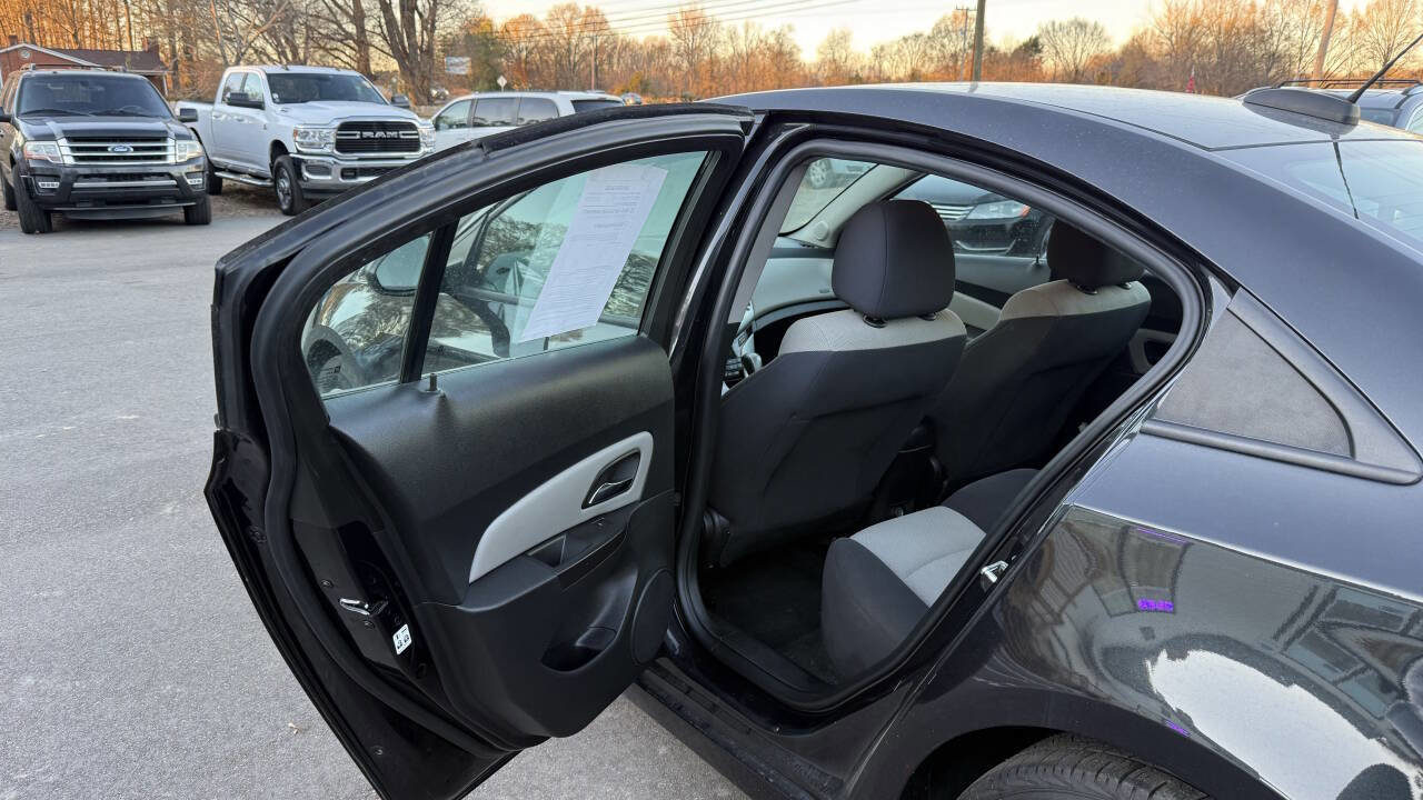 Used 2016 Chevrolet Cruze LS image 11