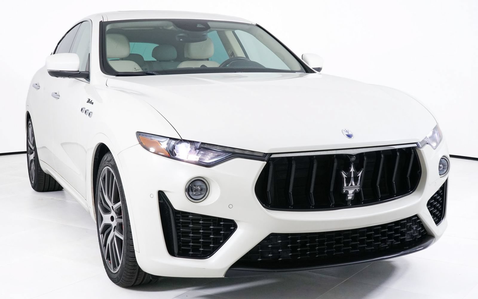 Used 2022 Maserati Levante Modena AWD/4WD image 18